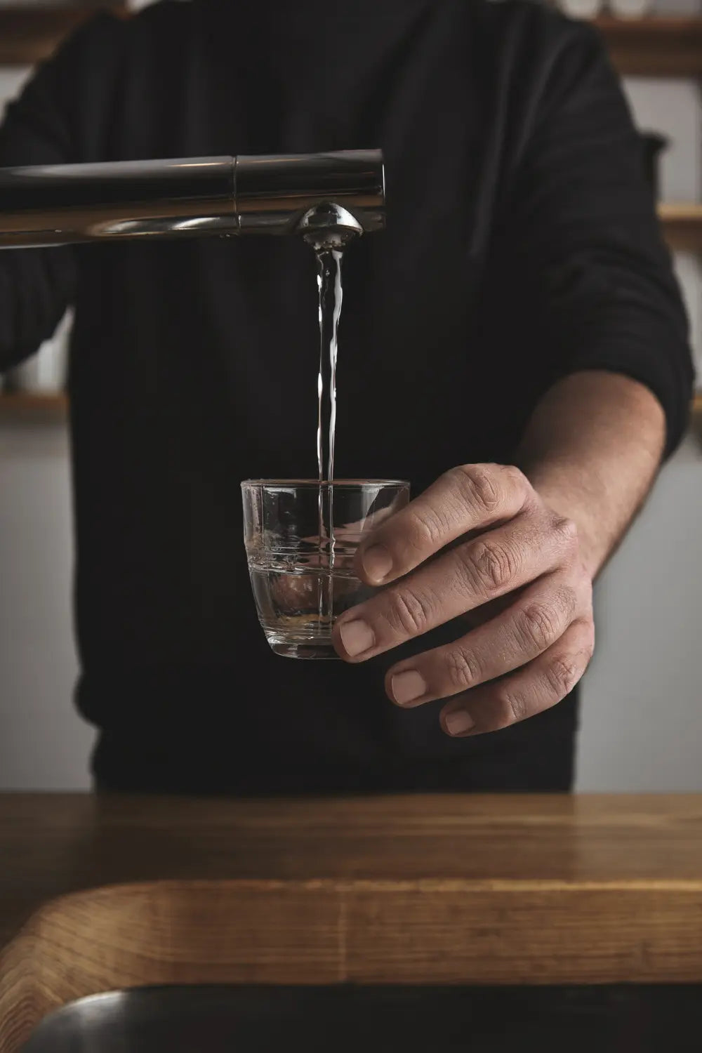 PFAS, microplastics en nitraat in Nederlands kraanwater – onderzoek waterkwaliteit RIVM